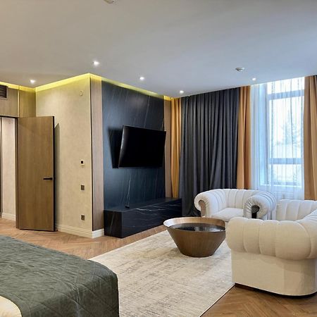 Donatello Boutique Hotel Almaty Exterior photo
