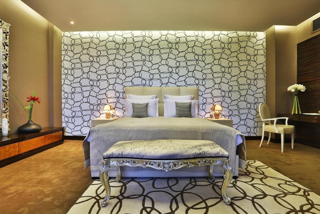 Donatello Boutique Hotel Almaty Exterior photo